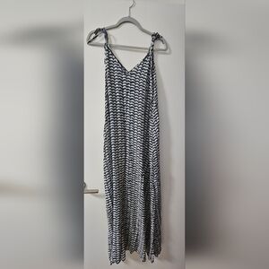 Classic Ava Sky Maxi Wave Pattern Dress